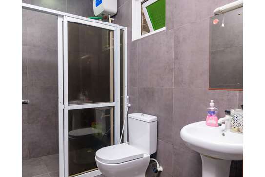 3 Bed Apartment with En Suite in Kizingo image 3