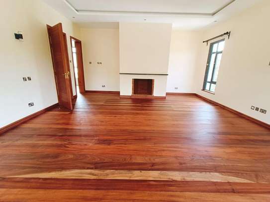 6 Bed Townhouse with En Suite in Kyuna image 15