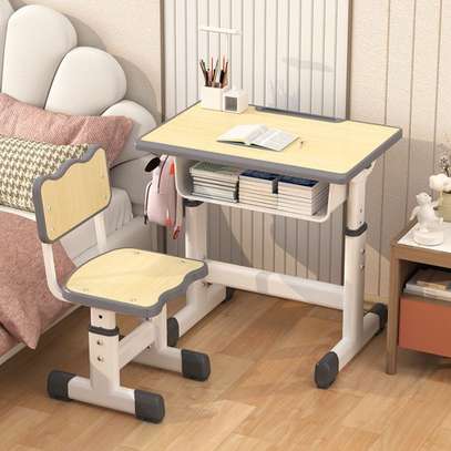 Kids Furniture; Pink Kids Desk And Seat image 4