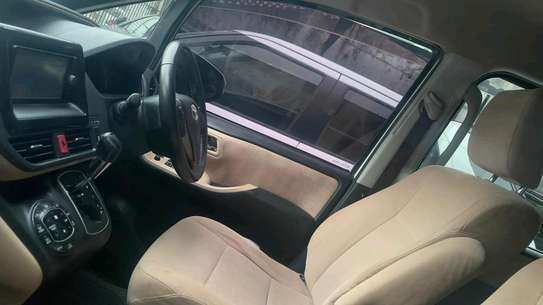 TOYOTA NOAH 7 SEATER 2014MODEL image 7