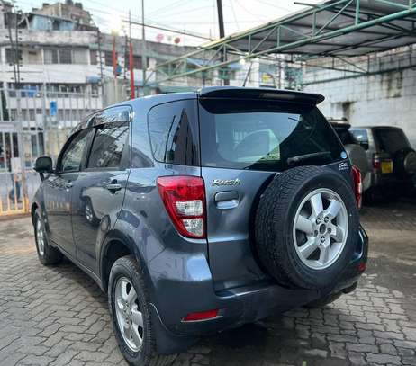 Toyota Rush image 2