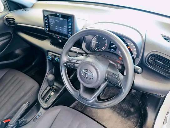 TOYOTA YARIS 2019 WHITE image 4