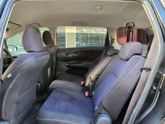 toyota wish used image 7