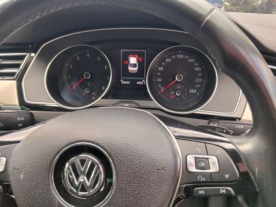 Volkswagen Passat 2018 model image 6