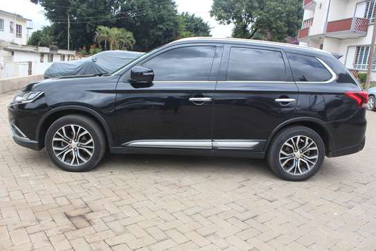 Mitsubishi Outlander SUV GF8W 4WD 2016 70,000 Kms image 2