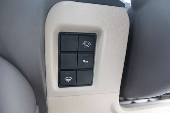 Toyota Landcruiser Prado TX-L 2019 18,000 Kms image 11