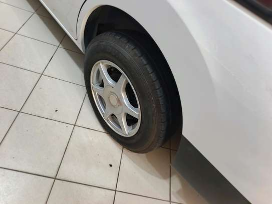 Nissan nv200  manual image 7