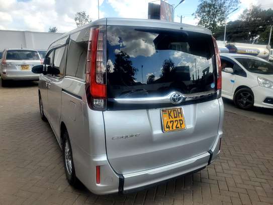 Toyota Noah for Hire image 3