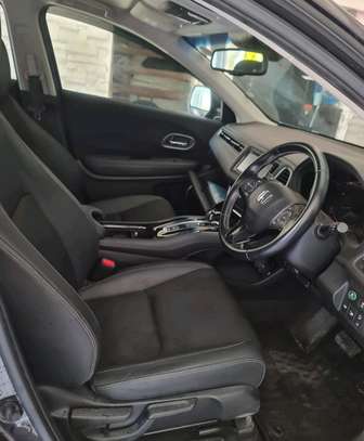 Honda fit Black non hybrid 1300cc 2018 image 6