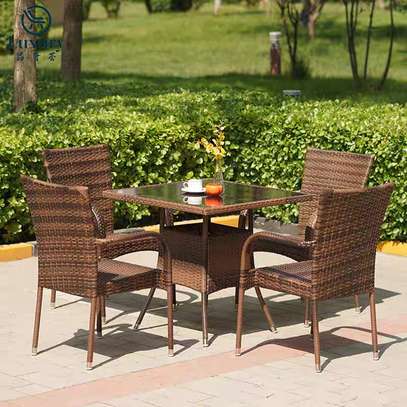 Outdoor Furniture: 6 Seater Modern Outdoor Set In Suneka image 8