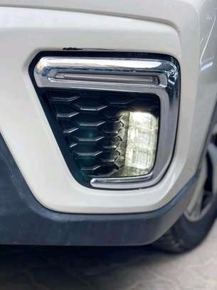 Subaru Forester E-boxer white sunroof 2019 AWD image 5