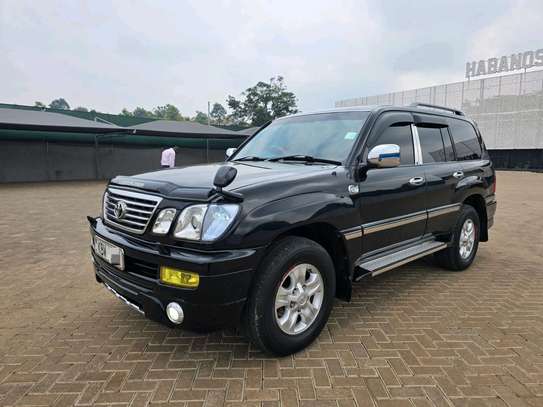 Land Cruiser 100 series image 2