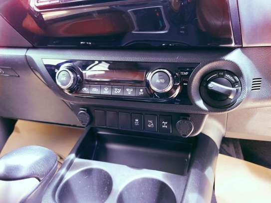 Toyota Hilux double cabin blue 2017 Diesel cab image 7