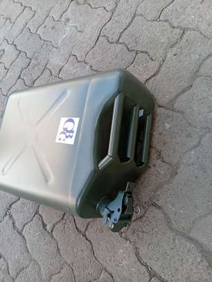 Heavy Duty Fuel Jerrican image 4
