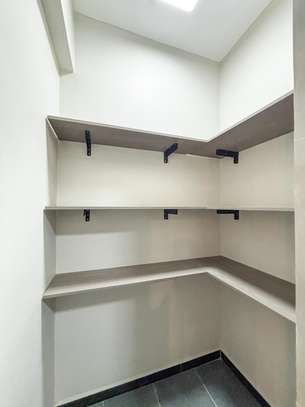 4 Bed Apartment with En Suite in Kileleshwa image 7