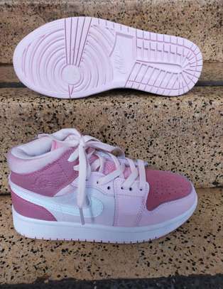 Pink 1 jordan designer sneakers image 1