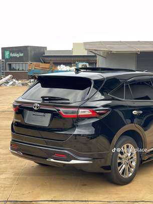 Toyota Harrier premium grade black sunroof 2018 image 13