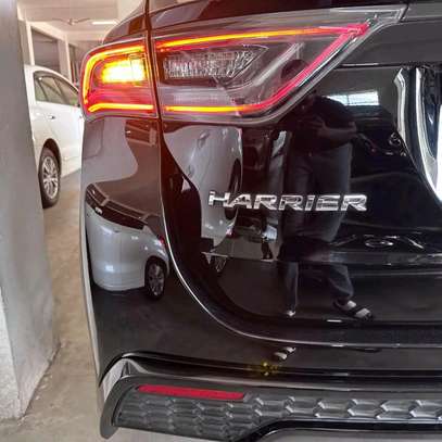 Toyota harrier GS black 2018 image 9
