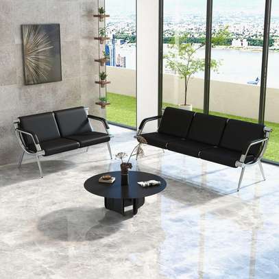 Office Chair: 5 Seater Executive Faux Black Office Seat image 3