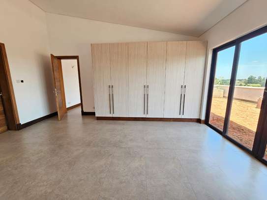 5 Bed House with En Suite at Kitisuru image 26