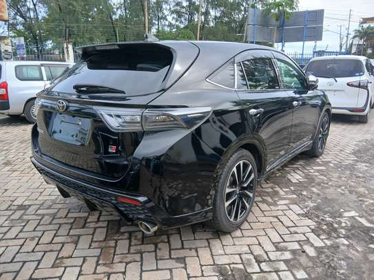 Harrier GR Black sunroof image 2