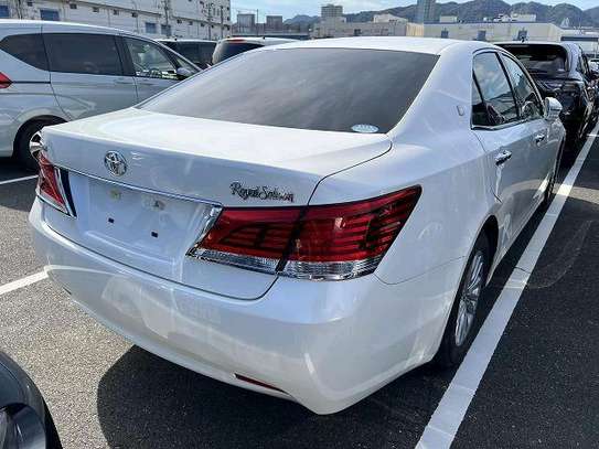 TOYOTA CROWN ATHLETS NEW IMPORT. image 6