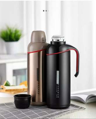 Unbreakable Thermos flask image 1