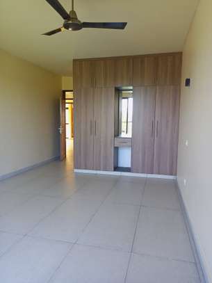 4 Bed Apartment with En Suite at Beach Road image 8