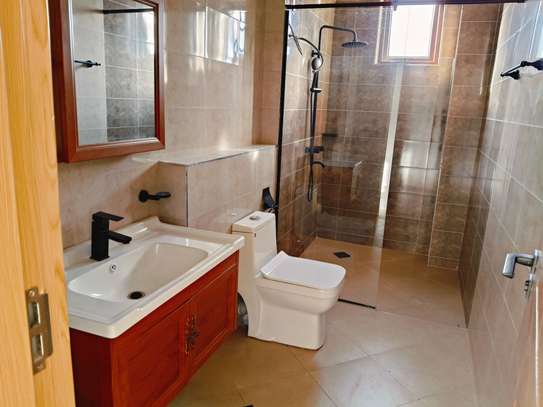 2 Bed Apartment with En Suite in Parklands image 7