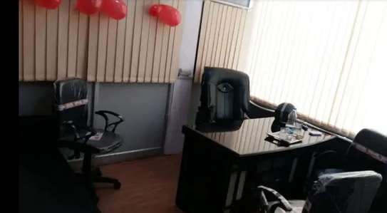FULLY FURNISHED OFFICE WITH FAST WIFI image 1