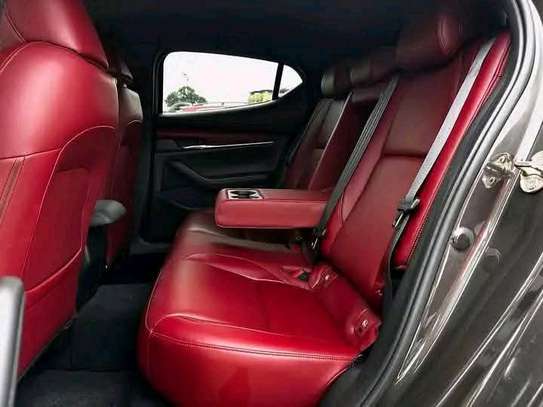 MAZDA 3 image 2
