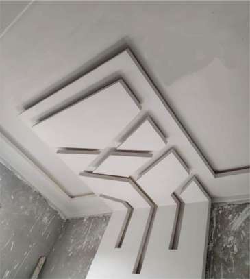 Combined wall and ceiling crossed gypsum design image 2