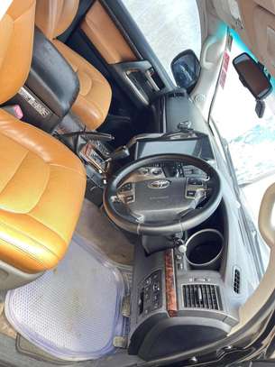 Landcruiser v8 diesel 2010 image 6