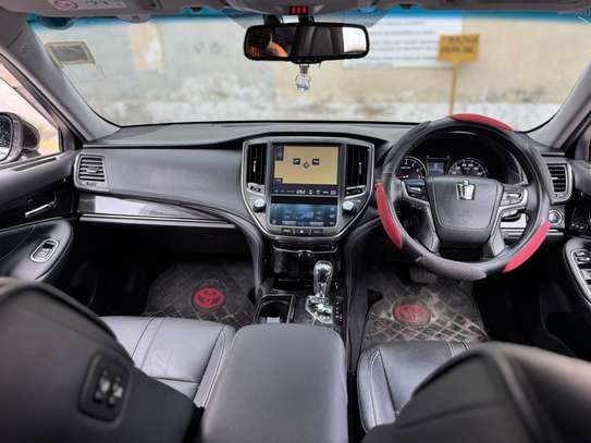 Toyota crown 2016 Sports image 2