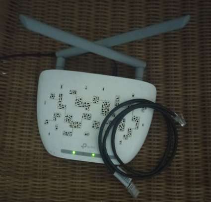 TP Link Wireless WiFi Router, 300mbps image 1