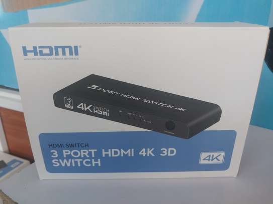 3-Port HDMI-Switch 3-Port powered 4K@30Hz with remote image 1