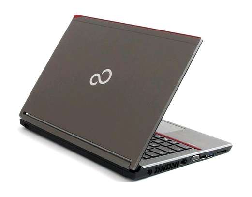 Fujitsu lifebook e734 laptop - 2.2ghz processor - intel core i7 - 13.3 inch screen - 4gb ram - 500gb hard disk image 3