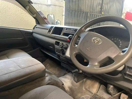 Toyota hiace 9l image 5