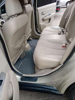 Clean Nissan Hatchback image 5