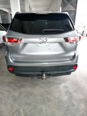 Toyota Kluger silver image 10
