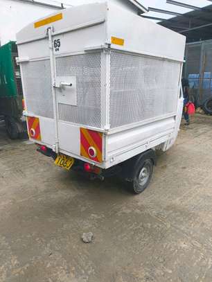 Piaggio Cargo tuktuk image 3