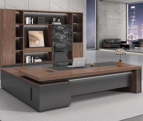 Ergonomic L-Shaped Office Desk for Executives [160cm] image 1