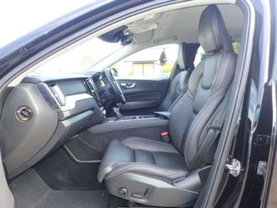 2018 Volvo xc60 t5 inscription image 11