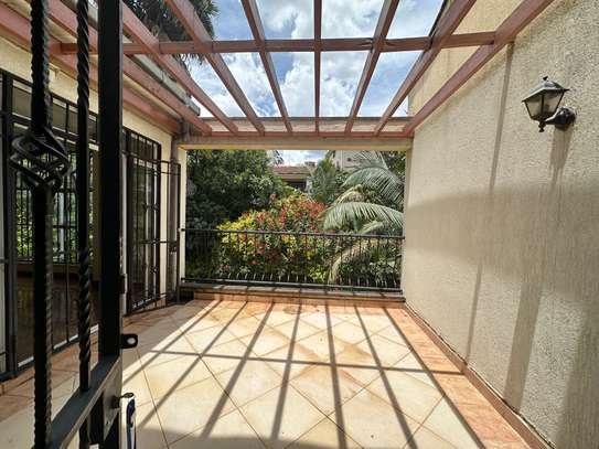 5 Bed Townhouse with En Suite in Westlands Area image 5