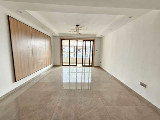 3 Bed Apartment with En Suite in Riverside image 5