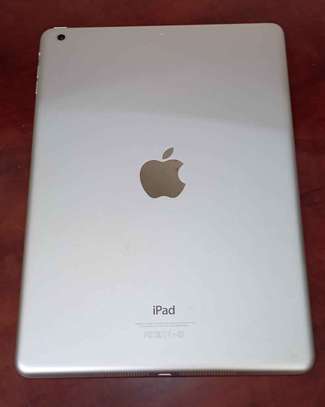 iPad Air image 2