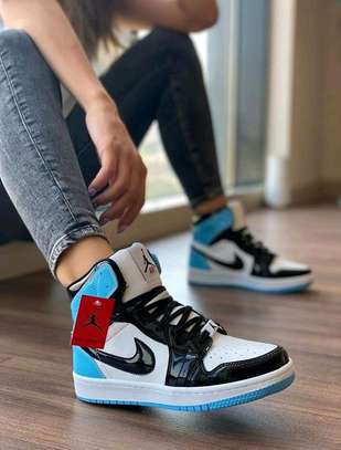 *??Ladies ❤️❤️ Genuine Quality Original Designers Nike Air Jordan One Sneakers* image 1