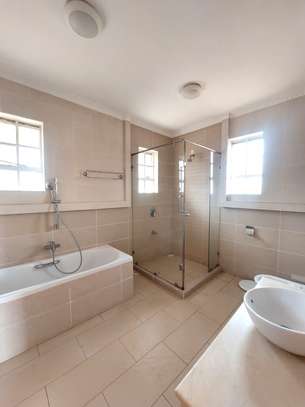 4 Bed House with En Suite in Karen image 19