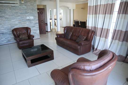 Furnished 3 Bed Apartment with En Suite in Nyali Area image 18