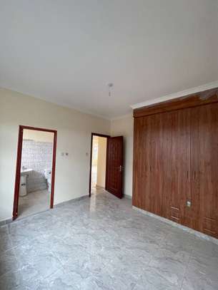 3 Bed House with En Suite in Kenyatta Road image 2